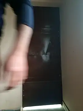 MaxB057 online show from 12/19/25, 09:27