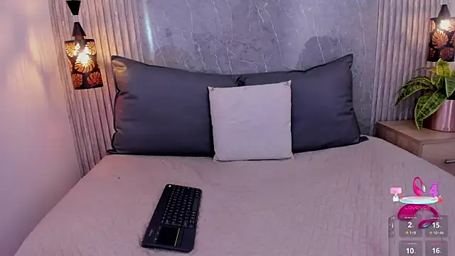 Emili  hot online show from 04/19/26, 06:10