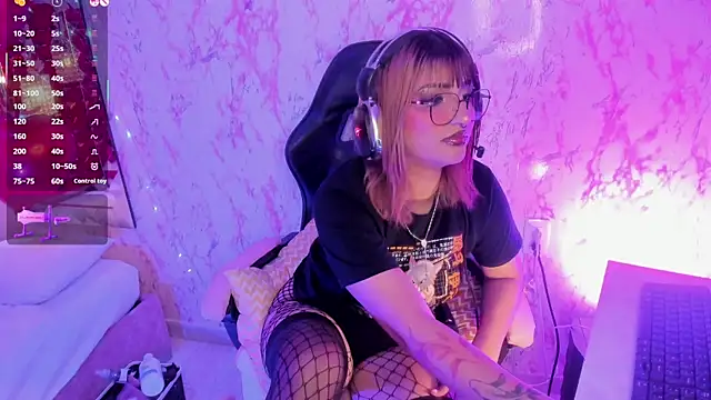 AriaNova  online show from 02/07/26, 01:15