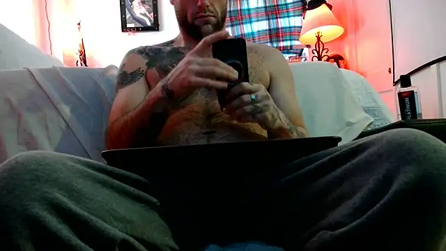 Luv2SuckBWC92 online show from 10/07/25, 06:16