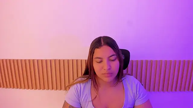 OliviaSweett online show from 10/21/25, 07:03