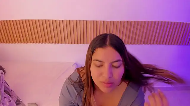 OliviaSweett online show from 11/21/25, 06:50