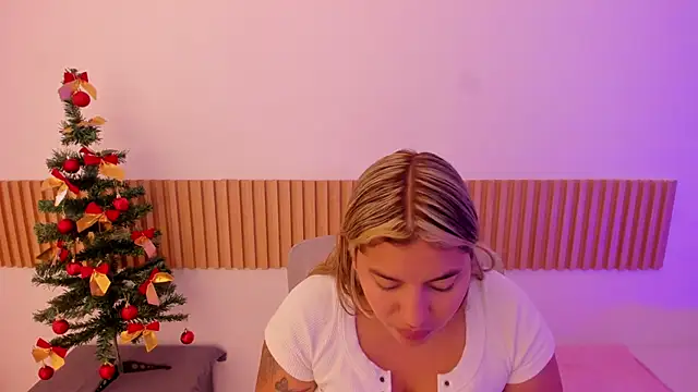 OliviaSweett online show from 12/22/25, 06:38