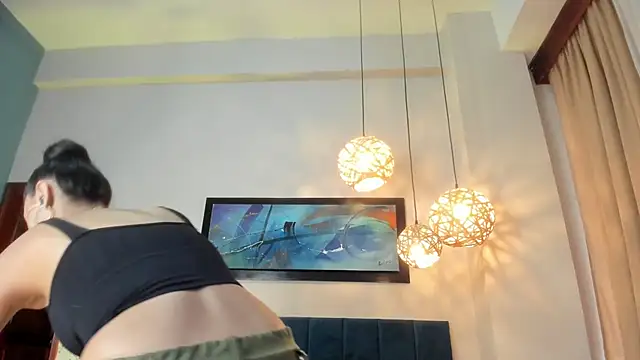 Snapshot of LunaAspen_ chatting on 11/25/25, 06:08 LunaAspen online show from 11/25/25, 06:08