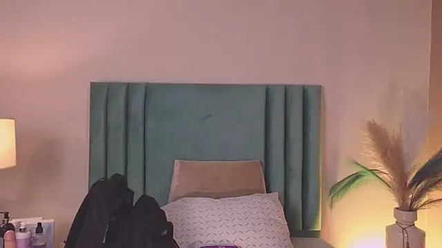 LunaAspen  online show from 04/21/26, 05:50