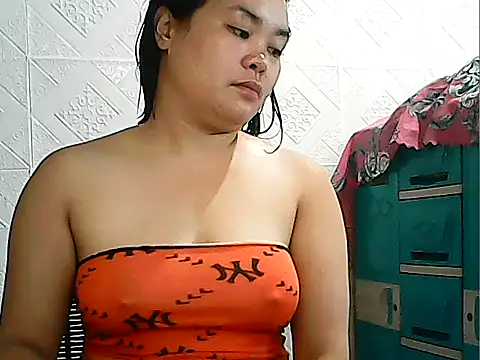 Snapshot of CreamyPussy4uxx chatting on 02/20/26, 12:51 CreamyPussy4uxx online show from 02/20/26, 12:51