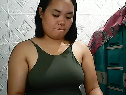 Snapshot of CreamyPussy4uxx chatting on 02/27/26, 01:44 CreamyPussy4uxx online show from 02/27/26, 01:44