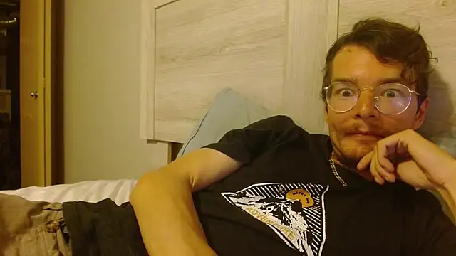 Snapshot of Hungboxer69 chatting on 09/12/25, 01:49 Hungboxer69 online show from 09/12/25, 01:49