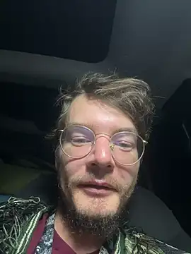 Snapshot of Hungboxer69 chatting on 10/11/25, 06:45 Hungboxer69 online show from 10/11/25, 06:45