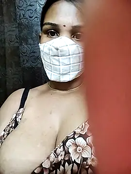 Snapshot of Devi-with-Ram chatting on 03/24/26, 04:28 Devi-with-Ram online show from 03/24/26, 04:28