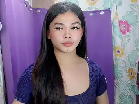 Snapshot of caramiya chatting on 07/09/26, 07:12 caramiya online show from 07/09/26, 07:12