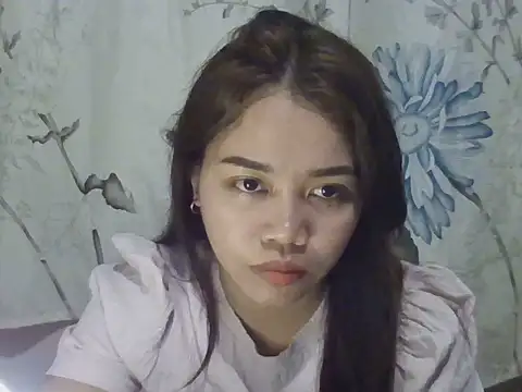 Snapshot of tinka_bella chatting on 06/15/26, 02:41 tinka bella online show from 06/15/26, 02:41