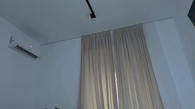 EmaHallee online show from 07/16/26, 03:12