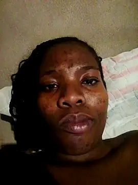 Snapshot of Sweetheart1695 chatting on 10/03/25, 01:02 Sweetheart1695 online show from 10/03/25, 01:02