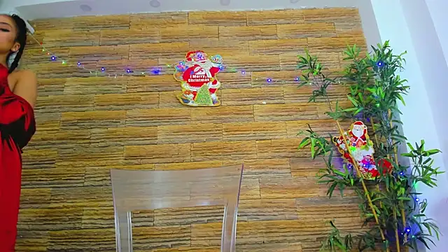 Cupcake Izzy online show from 12/17/25, 05:35