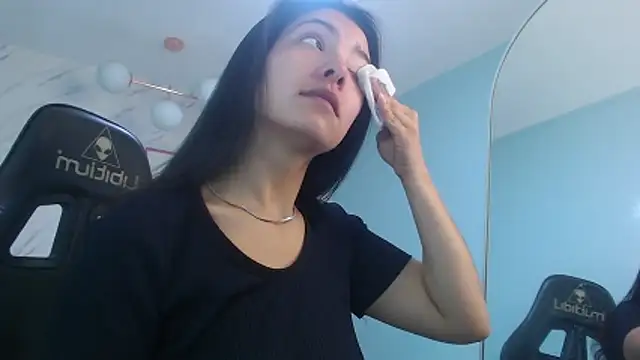 victoria hernandez t  online show from 03/07/26, 01:08