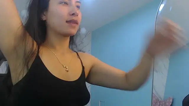 victoria hernandez t  online show from 04/13/26, 01:05