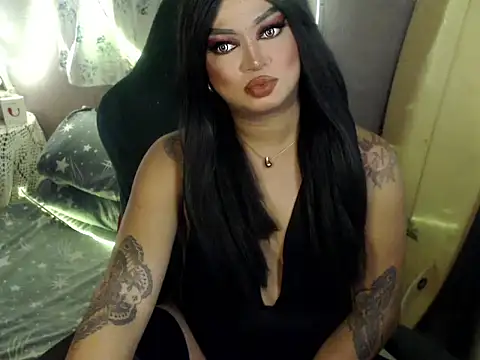 Snapshot of xxXMissCessXxx chatting on 05/05/26, 12:18 xxXMissCessXxx online show from 05/05/26, 12:18