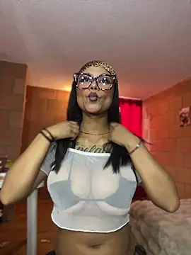 Snapshot of Stefany_44 chatting on 06/22/26, 08:06 Stefany 44 online show from 06/22/26, 08:06