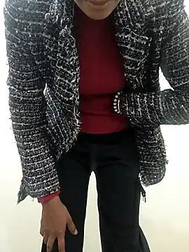 Alia-00 online show from 12/14/25, 03:56