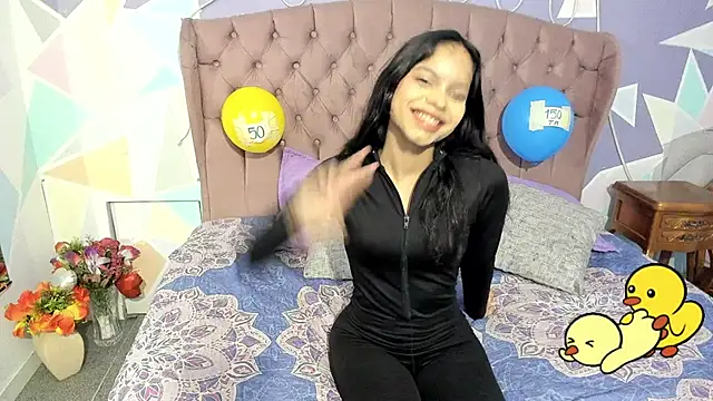 CloeyGraweing online show from 11/10/25, 06:29