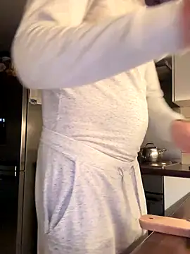 Michel huge online show from 11/12/25, 04:35