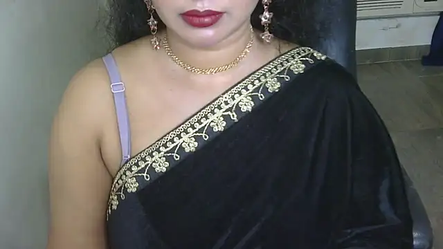 Snapshot of QUEEN_SAKHI- chatting on 09/26/25, 07:40 QUEEN SAKHI- online show from 09/26/25, 07:40