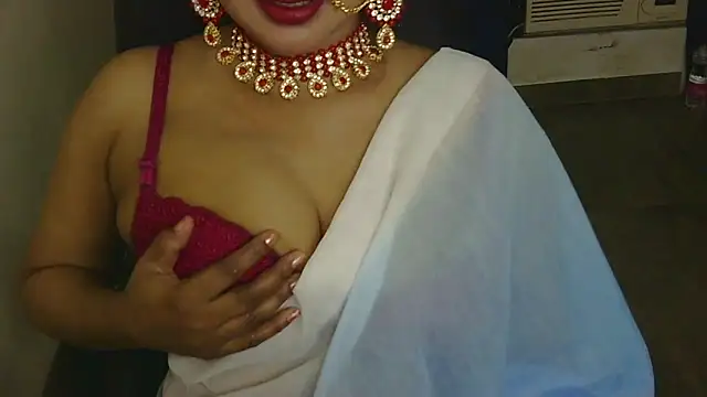 Snapshot of QUEEN_SAKHI- chatting on 09/28/25, 06:24 QUEEN SAKHI- online show from 09/28/25, 06:24