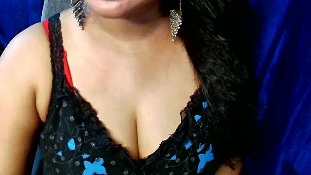 QUEEN SAKHI- online show from 04/19/26, 06:10