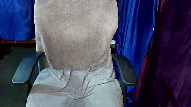 QUEEN SAKHI- online show from 04/23/26, 01:57