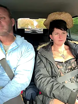 Snapshot of backdoorgalore4you chatting on 11/03/25, 10:05 backdoorgalore4you online show from 11/03/25, 10:05