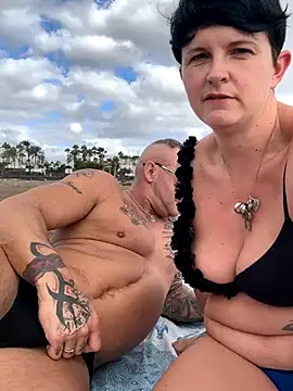 Snapshot of backdoorgalore4you chatting on 11/10/25, 10:36 backdoorgalore4you online show from 11/10/25, 10:36