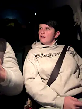 Snapshot of backdoorgalore4you chatting on 11/21/25, 06:17 backdoorgalore4you online show from 11/21/25, 06:17