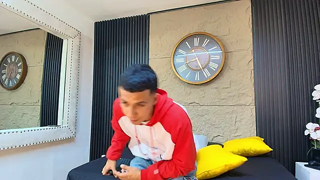 Marcus Jeron online show from 05/10/26, 02:06