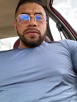 Snapshot of AntonyDAngelo25 chatting on 09/10/25, 07:58 AntonyDAngelo25 online show from 09/10/25, 07:58