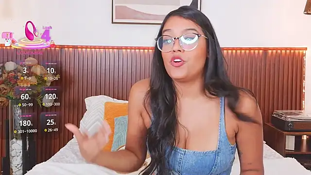 Camila Bustamante online show from 04/18/26, 07:07