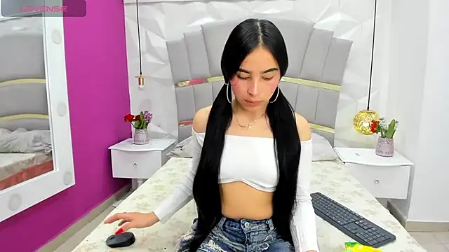 Snapshot of CandySays chatting on 01/13/26, 11:37 CandySays online show from 01/13/26, 11:37