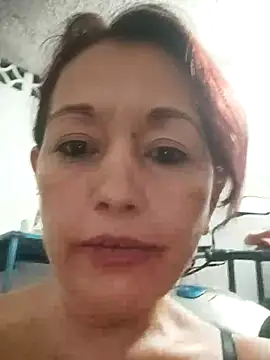 Snapshot of marinita13 chatting on 09/20/25, 02:56 marinita13 online show from 09/20/25, 02:56
