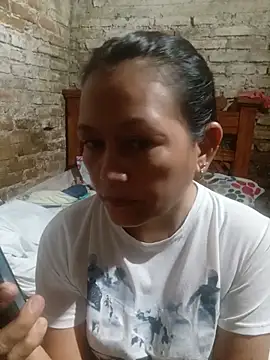 Snapshot of marinita13 chatting on 07/23/26, 02:09 marinita13 online show from 07/23/26, 02:09