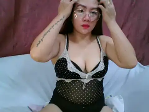 Snapshot of WildPussy4uxx chatting on 10/04/25, 05:11 WildPussy4uxx online show from 10/04/25, 05:11