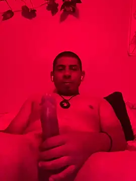 UsaGuy76 online show from 04/25/26, 06:27