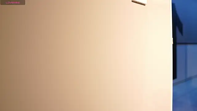 Snapshot of Ariaa_Isabell chatting on 11/07/25, 01:00 Ariaa Isabell online show from 11/07/25, 01:00