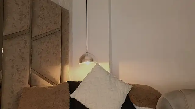 scarlethlux online show from 06/20/26, 04:37