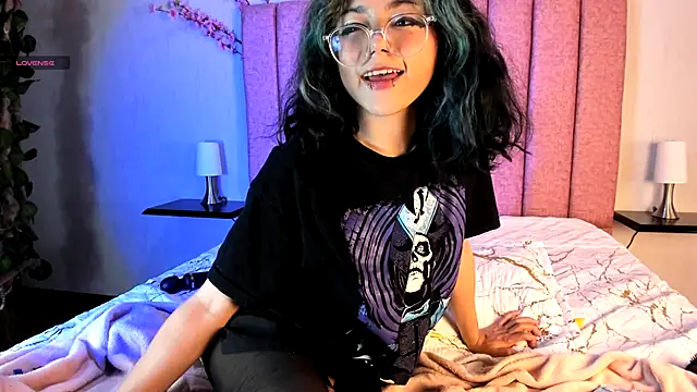 Snapshot of TerumiKitty chatting on 10/16/25, 09:27 TerumiKitty online show from 10/16/25, 09:27