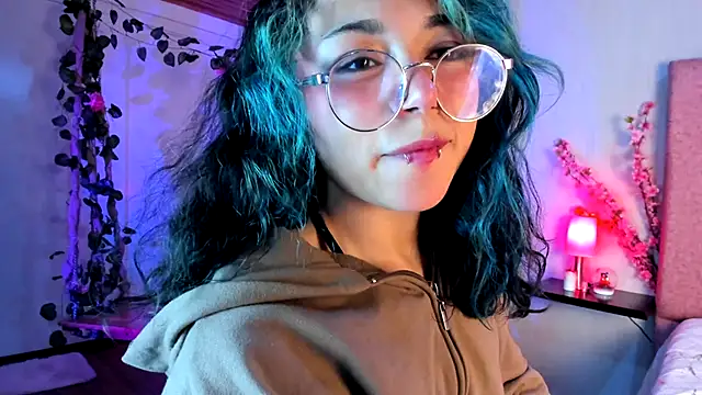 Snapshot of TerumiKitty chatting on 11/29/25, 09:29 TerumiKitty online show from 11/29/25, 09:29