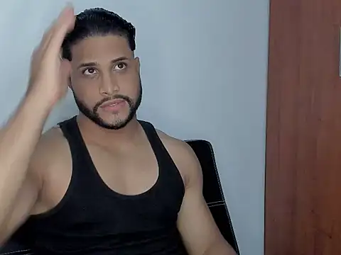 Snapshot of Pier_Simons chatting on 09/25/25, 05:00 Pier Simons online show from 09/25/25, 05:00