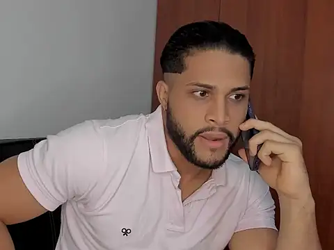 Snapshot of Pier_Simons chatting on 09/27/25, 06:29 Pier Simons online show from 09/27/25, 06:29