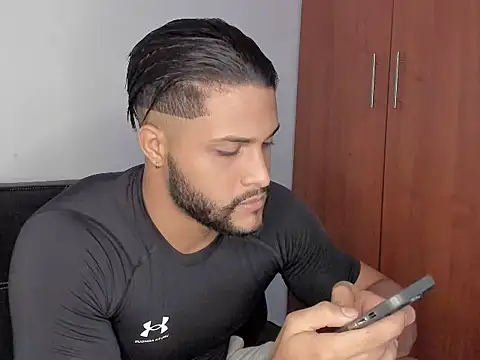 Snapshot of Pier_Simons chatting on 10/12/25, 06:56 Pier Simons online show from 10/12/25, 06:56