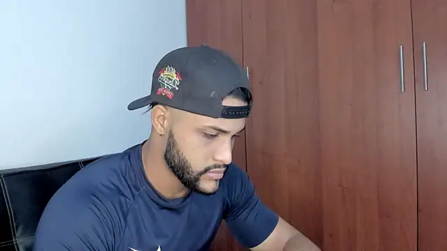 Snapshot of Pier_Simons chatting on 10/19/25, 10:16 Pier Simons online show from 10/19/25, 10:16