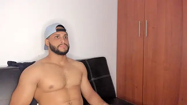 Snapshot of Pier_Simons chatting on 11/10/25, 11:42 Pier Simons online show from 11/10/25, 11:42